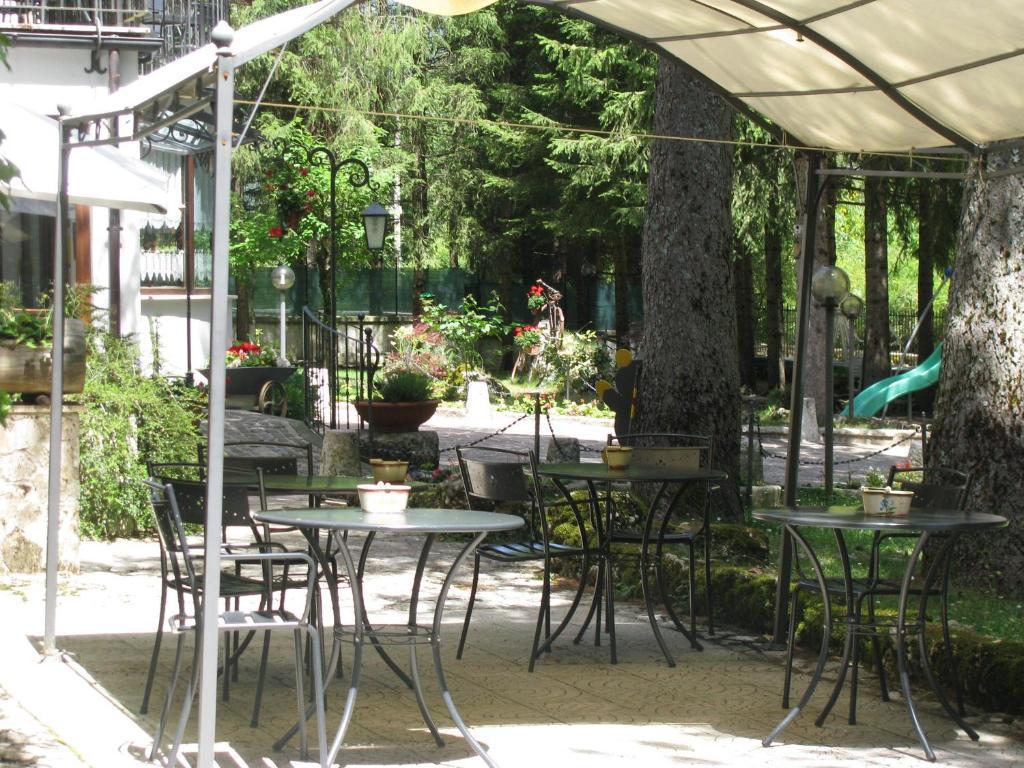 Lh Albergo Il Paradiso Пескассероли Экстерьер фото