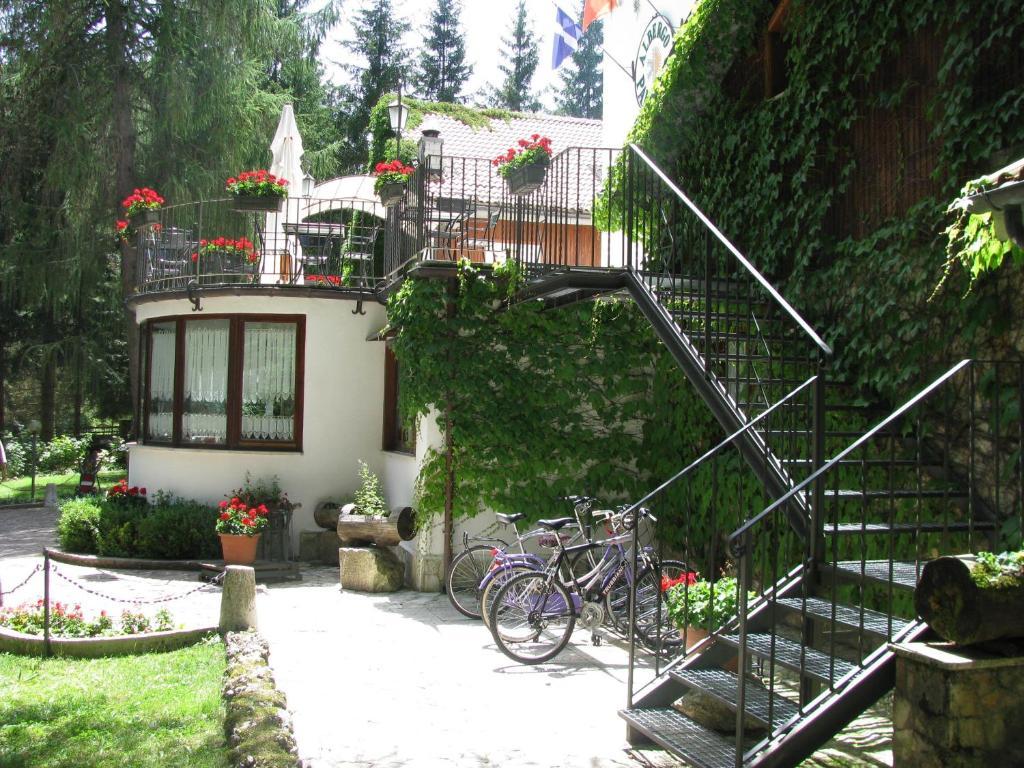 Lh Albergo Il Paradiso Пескассероли Экстерьер фото